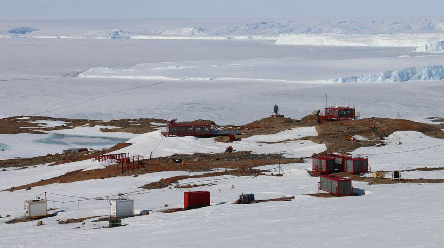 Фото участников 12 экспедиции в Антарктиду