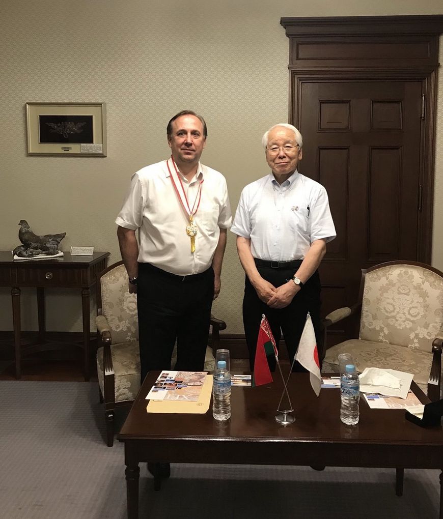 С губернатором префектуры Хёго Тоcизо Идо