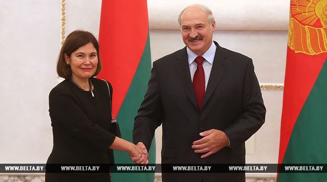 Кезбан Нилвана Дарама и Александр Лукашенко