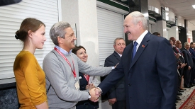 Александр Лукашенко с международными наблюдателями