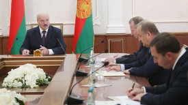 Александр Лукашенко проводит совещание