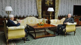 Александр Суриков и Александр Лукашенко