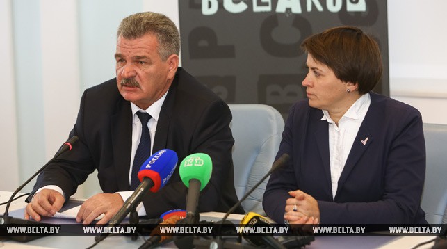 Николай Улахович и Татьяна Короткевич на встрече с журналистами