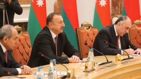 Ильхам Алиев на встрече в широком составе