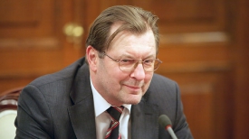 Михаил Попковс