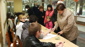 Голосование на участке избирательной комиссии №44 в Гродно