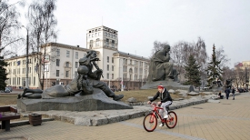 Площадь Якуба Коласа в Минске