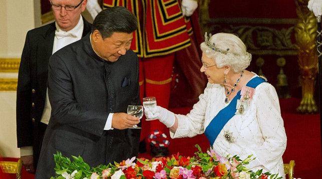 Си Цзиньпин и Елизавета II. Фото Reuters