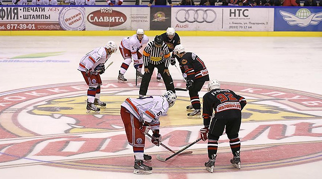 Международный турнир по хоккею памяти Алексея Костюченко. Фото из архива