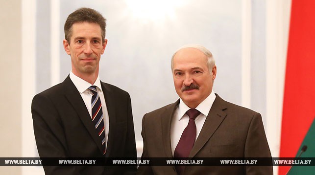 Александр Лукашенко принял верительные грамоты Чрезвычайного и Полномочного Посла Франции в Беларуси Дидье Канесса