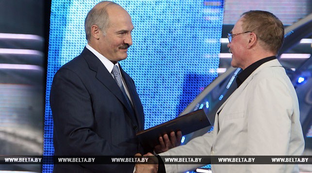 Александр Лукашенко и Владимир Гостюхин. 2008 год.