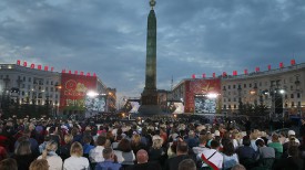 Праздничный концерт Президентского оркестра Республики Беларусь &quot;А память священна&quot; проходит на площади Победы в Минске