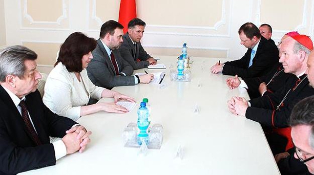 Во время встречи Натальи Кочановой с Кристофом Шенборном. Фото Совета Министров Республики Беларусь