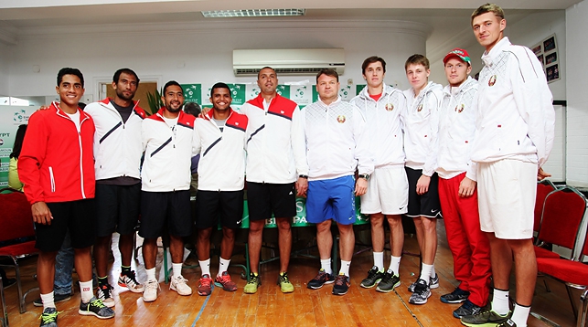 Команды Египта и Беларуси во время жеребьевки. Фото Белорусской федерации тенниса