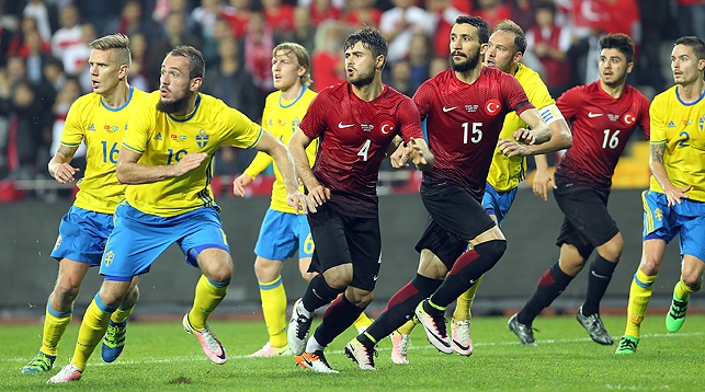 Во время матча Турция - Швеция. Фото Турецкой федерации футбола
