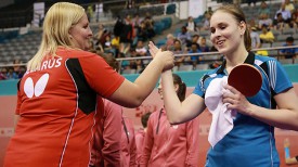 Александра Привалова (справа). Фото Белорусской федерации настольного тенниса