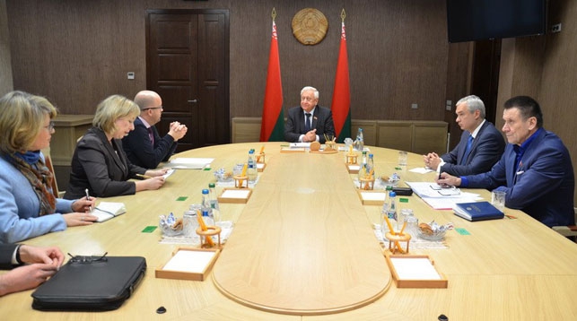 Во время встречи. Фото с сайта Совета Республики