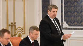 Михаил Русый (справа)