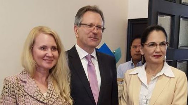 Во время встречи. Фото посольства Беларуси в Эквадоре
