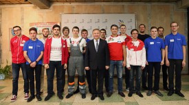 Андрей Кобяков во время встречи с участниками WorldSkills
