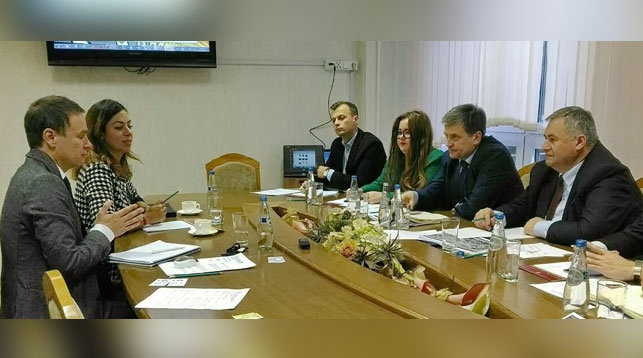Во время встречи. Фото с сайта Министерства информации
