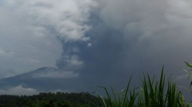 Вулкан Агунг. Фото Синьхуа - БЕЛТА