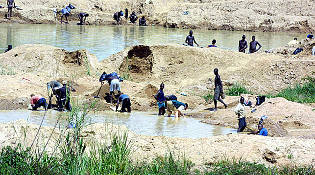 Добыча алмазов в Сьерра-Леоне. Фото AFP