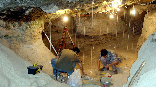Раскопки в пещере Тяньюань. Фото Institute of Vertebrate Paleontology and Paleoanthropology (IVPP), Beijing