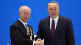 Юкия Амано и Нурсултан Назарбаев. Фото КАЗИНФОРМ