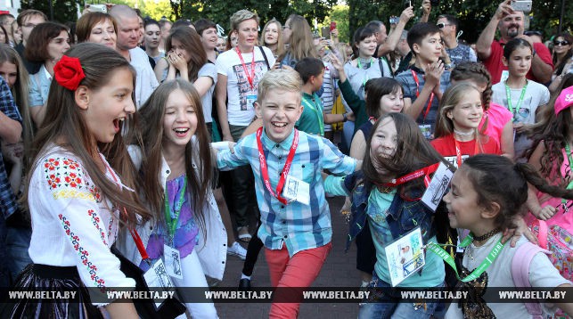 Участники детского музыкального конкурса "Витебск-2017". Фото из архива