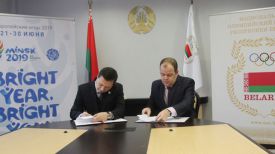 Во время подписания соглашения. Фото НОК Беларуси