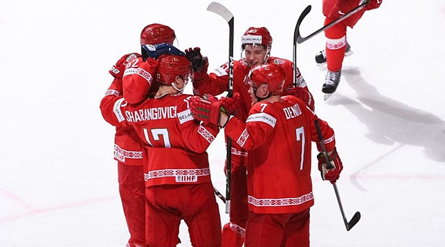 Хоккеисты белорусской сборной. Фото IIHF