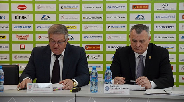 Семен Шапиро и Игорь Шуневич во время заседания. Фото ФХБ