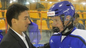 Дмитрий Басков с юным хоккеистом