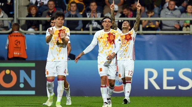 Радость испанцев в матче со сборной Португалии. Фото УЕФА