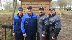 Александр Лукашенко с сыновьями