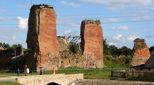 Кревский замок. Фото из архива
