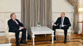 Геннадий Ахрамович и Ильхам Алиев. Фото посольства Беларуси в Азербайджане