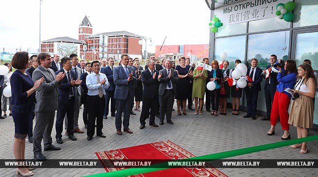 Во время открытия отделения ОАО "АСБ Беларусбанк"