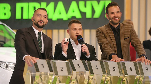 Главный приз 88-го тура игры   "Удача в придачу!"   разыграл популярный белорусский певец Алексей Хлестов