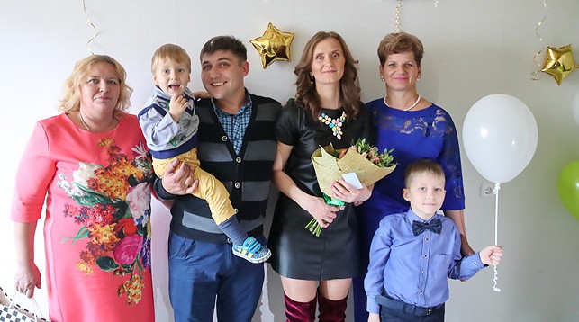 Молодая семья из Барановичей выиграла квартиру в Минске и задумалась о переезде в столицу!