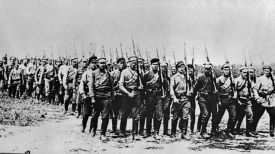 Одна из частей Красной Армии отправляется на Западный фронт. 1918 год