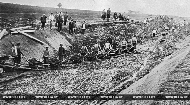 На строительстве железной дороги Орша-Лепель. 1925 год