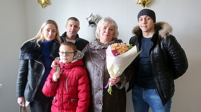 Старшему внуку Галины Макаревич теперь не придется снимать жилье - бабушка выиграла столичную квартиру!