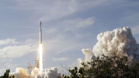 Запуск ракеты Falcon 9 компании SpaceX. Фото AP