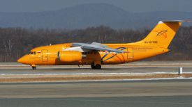 Самолет Ан-148 &quot;Саратовских авиалиний&quot; в аэропорту Владивостока, съемка 9 февраля. Фото Синьхуа - БЕЛТА