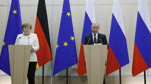 Ангела Меркель и Владимир Путин. Фото AP