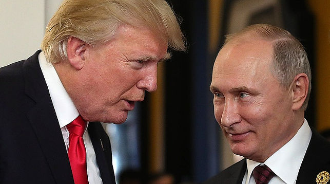 Дональд Трамп и Владимир Путин. Фото из архива ТАСС