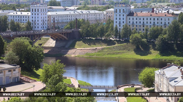 Вид на Кировский мост в Витебске и реку Западная Двина. Фото из архива