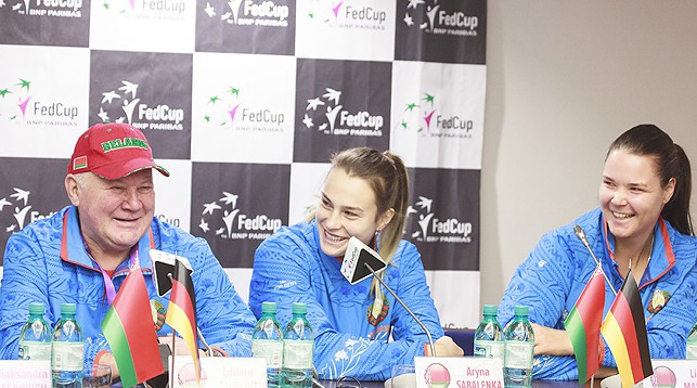 Эдуард Дубров, Арина Соболенко и Лидия Морозова. Фото Белорусской теннисной федерации